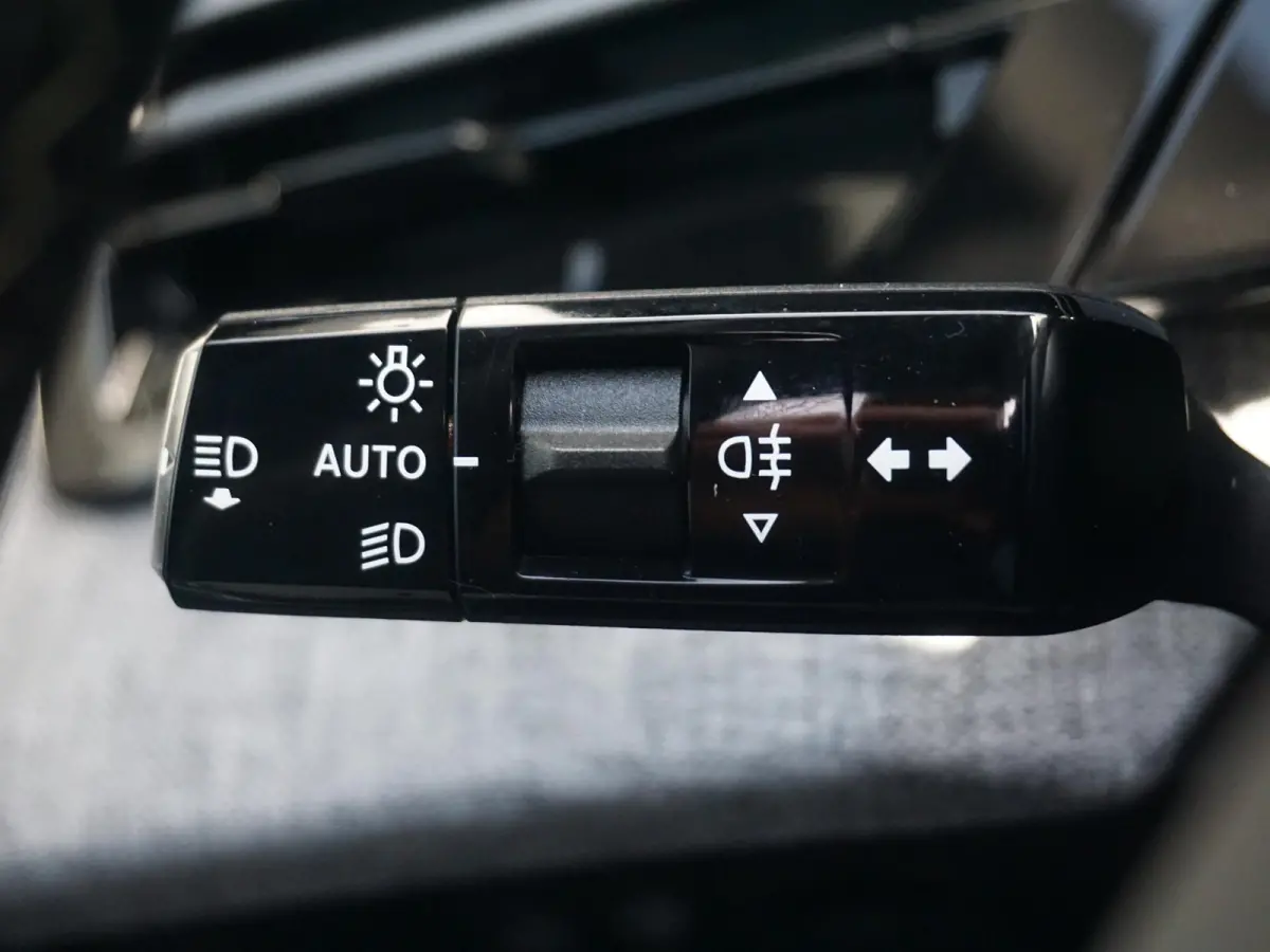 1.2 Hybrid 145 GT Exclusive 7p Panoramadak