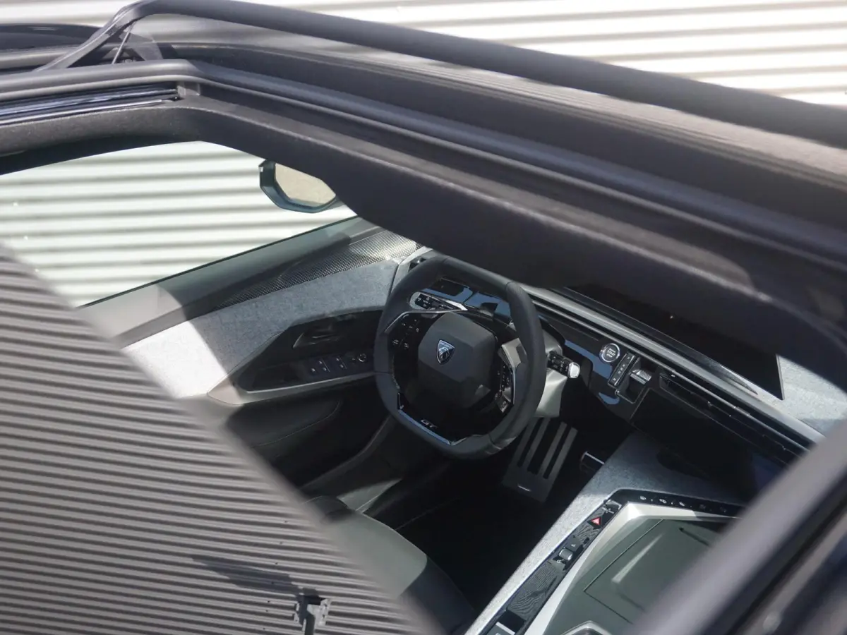 1.2 Hybrid 145 GT Exclusive 7p Panoramadak