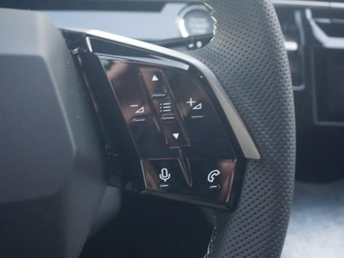 1.2 Hybrid 145 GT Exclusive 7p Panoramadak
