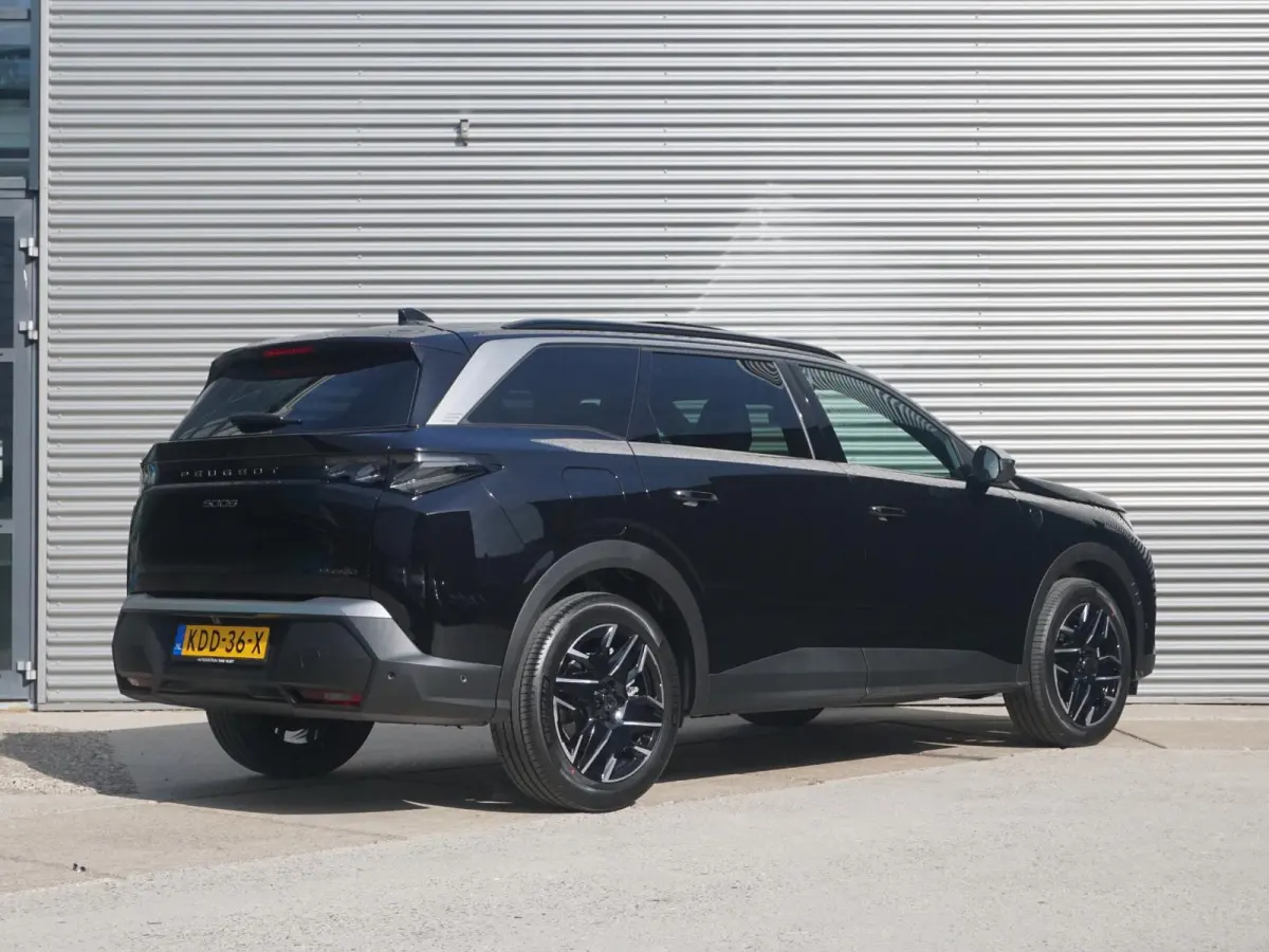 1.2 Hybrid 145 GT Exclusive 7p Panoramadak