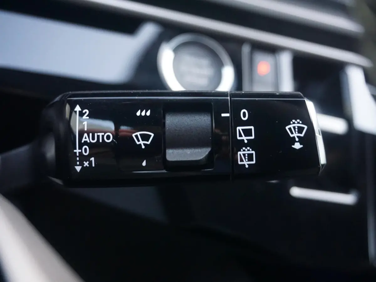 1.2 Hybrid 145 GT Exclusive 7p Panoramadak