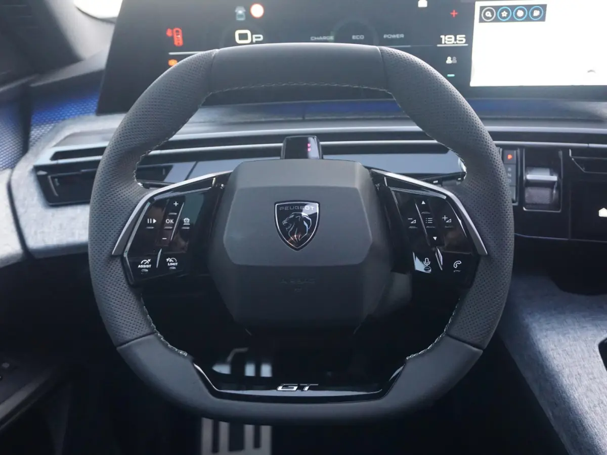1.2 Hybrid 145 GT Exclusive 7p Panoramadak