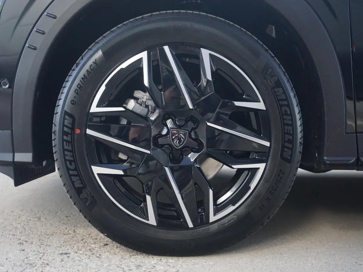 1.2 Hybrid 145 GT Exclusive 7p Panoramadak