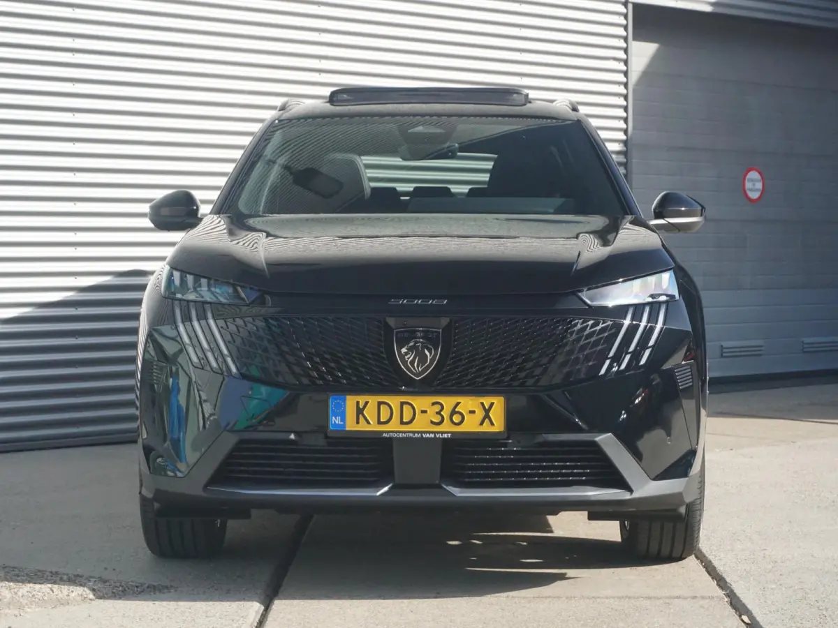 1.2 Hybrid 145 GT Exclusive 7p Panoramadak