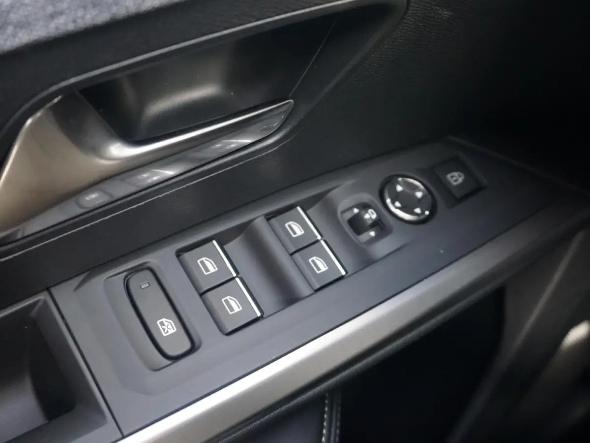 1.2 Hybrid 145 GT Exclusive 7p Panoramadak