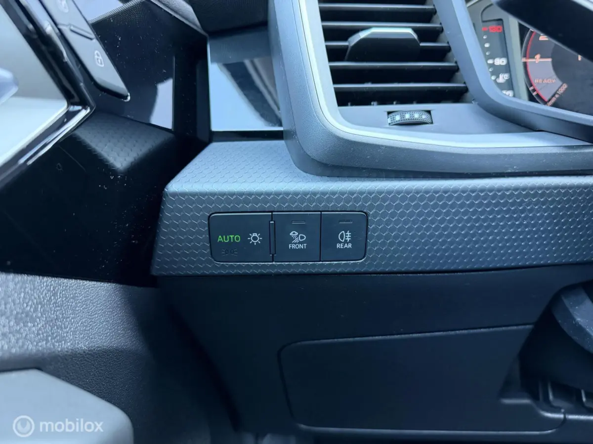 25 TFSI Pro Line 23.000KM! CLIMA*CARPLAY*LED*