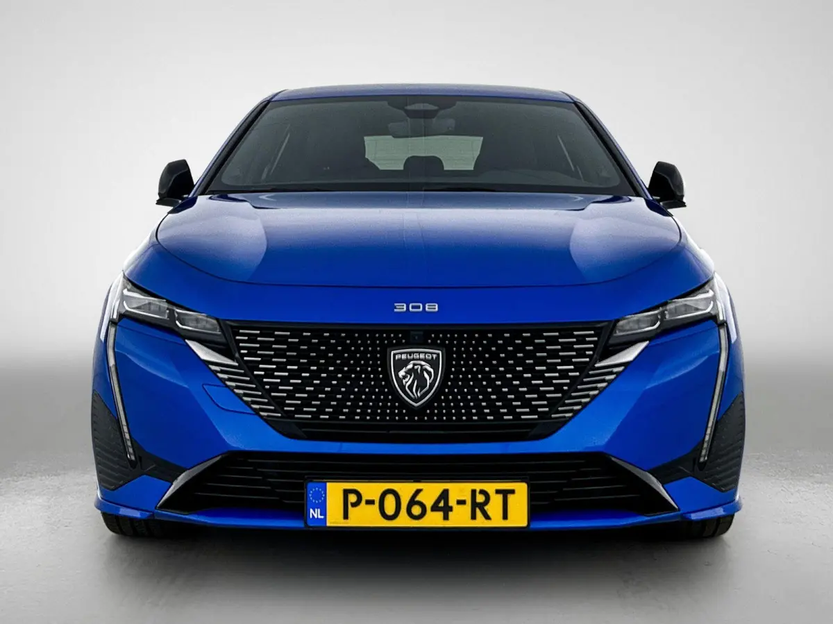 1.2 GT Pack Business 130pk Automaat | Trekhaak | Elektrische Bestuurdersstoel | Stoelmassage | Adaptieve Cruise Control | Navigatie | Climate Control | Focal | 360 Camera | Matrix-LED |