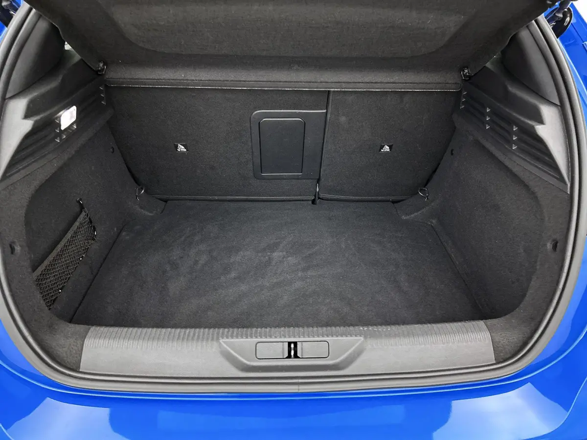 1.2 GT Pack Business 130pk Automaat | Trekhaak | Elektrische Bestuurdersstoel | Stoelmassage | Adaptieve Cruise Control | Navigatie | Climate Control | Focal | 360 Camera | Matrix-LED |
