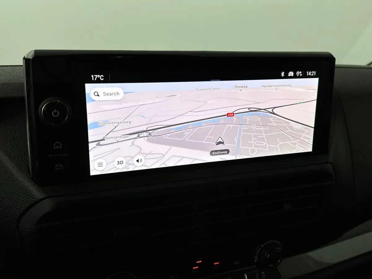 1.5 Diesel 120 S&S L2 | Navigatie | PDC achter | Apple Caprplay&Android Auto | Houten vloer | Tot 8 jaar speciale garantie!