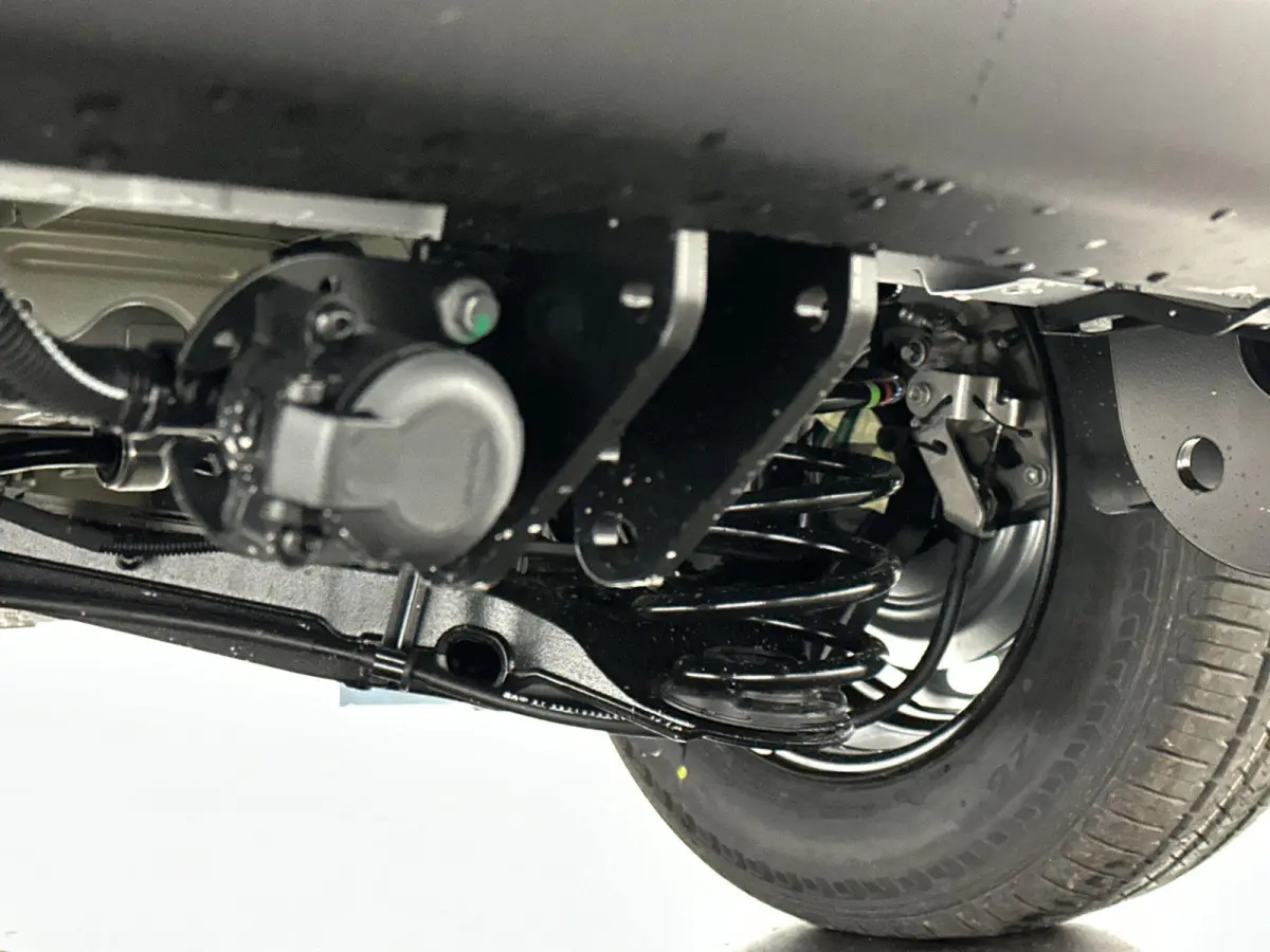 1.5 Diesel 120 S&S L2 | Navigatie | PDC achter | Apple Caprplay&Android Auto | Houten vloer | Tot 8 jaar speciale garantie!