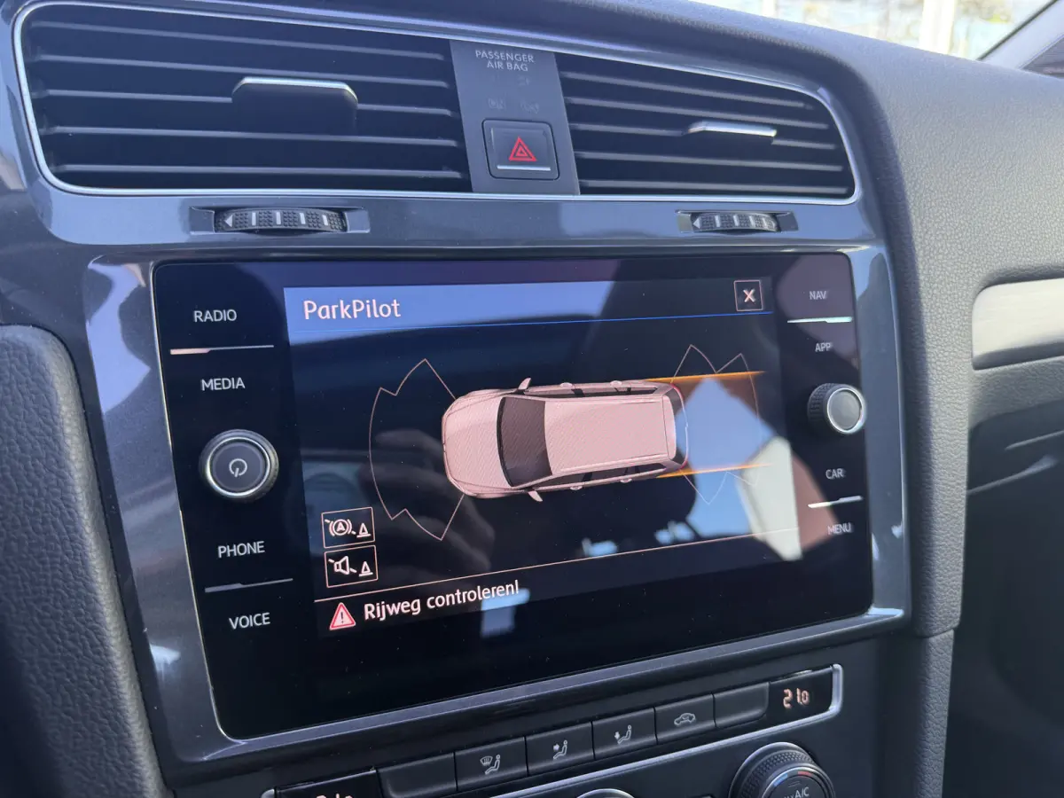 1.0 TSI Comfortline. | AUTOMAAT | PANO | DYNAUDIO | CARPLAY | PDC |