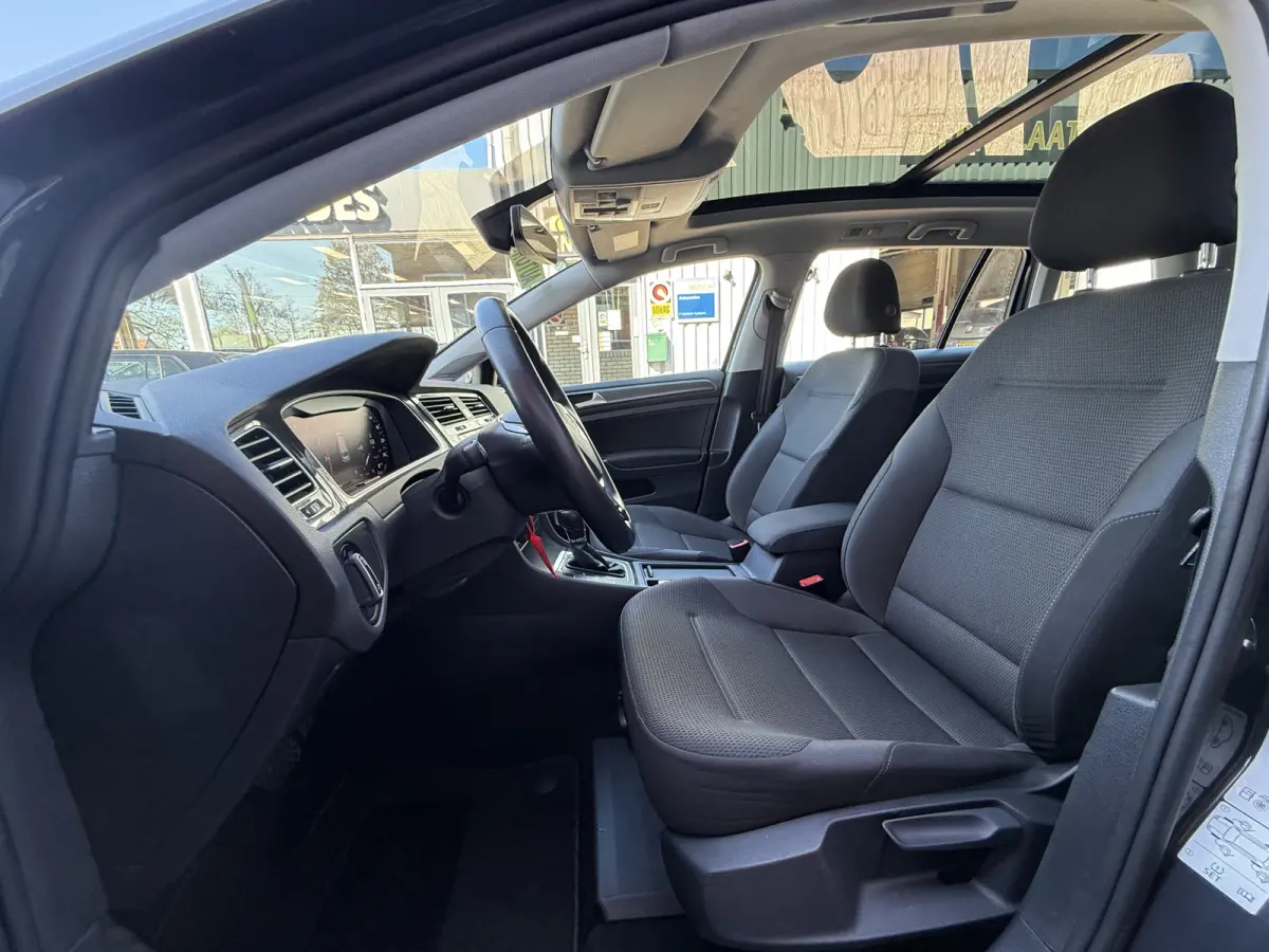 1.0 TSI Comfortline. | AUTOMAAT | PANO | DYNAUDIO | CARPLAY | PDC |