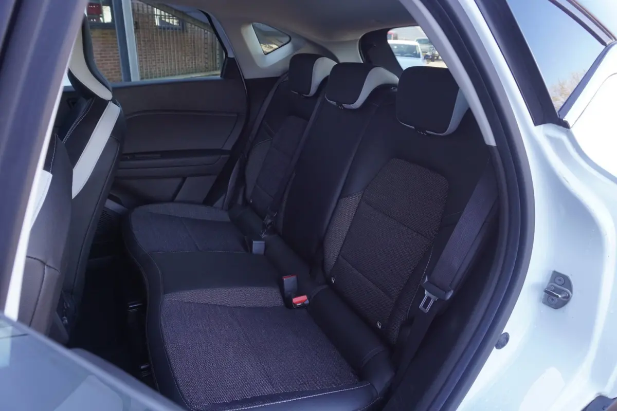 1.6 E-Tech plug-in hybrid 160 techno SOH 97% +Half-Leder+Navigatie+camera+Multiemedia-scherm = SUPER PRIJS