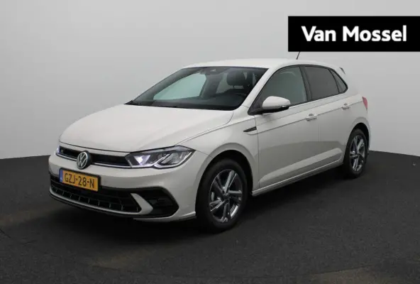 1.0 TSI R-Line 95 PK| Origineel Nederlands | 1e Eigenaar | Draadloze Apple carplay | Adaptieve cruise control | Travel Assist | Climate control | Achteruitrijcamera | Parkeersensoren |
