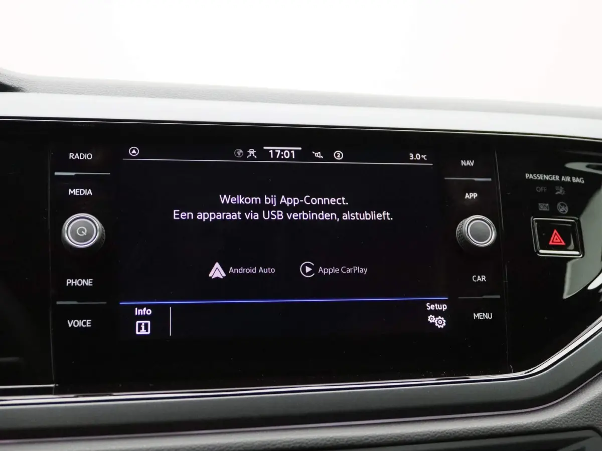 1.0 TSI R-Line 95 PK| Origineel Nederlands | 1e Eigenaar | Draadloze Apple carplay | Adaptieve cruise control | Travel Assist | Climate control | Achteruitrijcamera | Parkeersensoren |