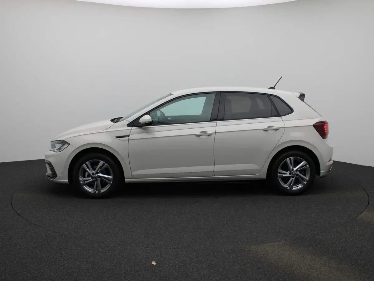 1.0 TSI R-Line 95 PK| Origineel Nederlands | 1e Eigenaar | Draadloze Apple carplay | Adaptieve cruise control | Travel Assist | Climate control | Achteruitrijcamera | Parkeersensoren |