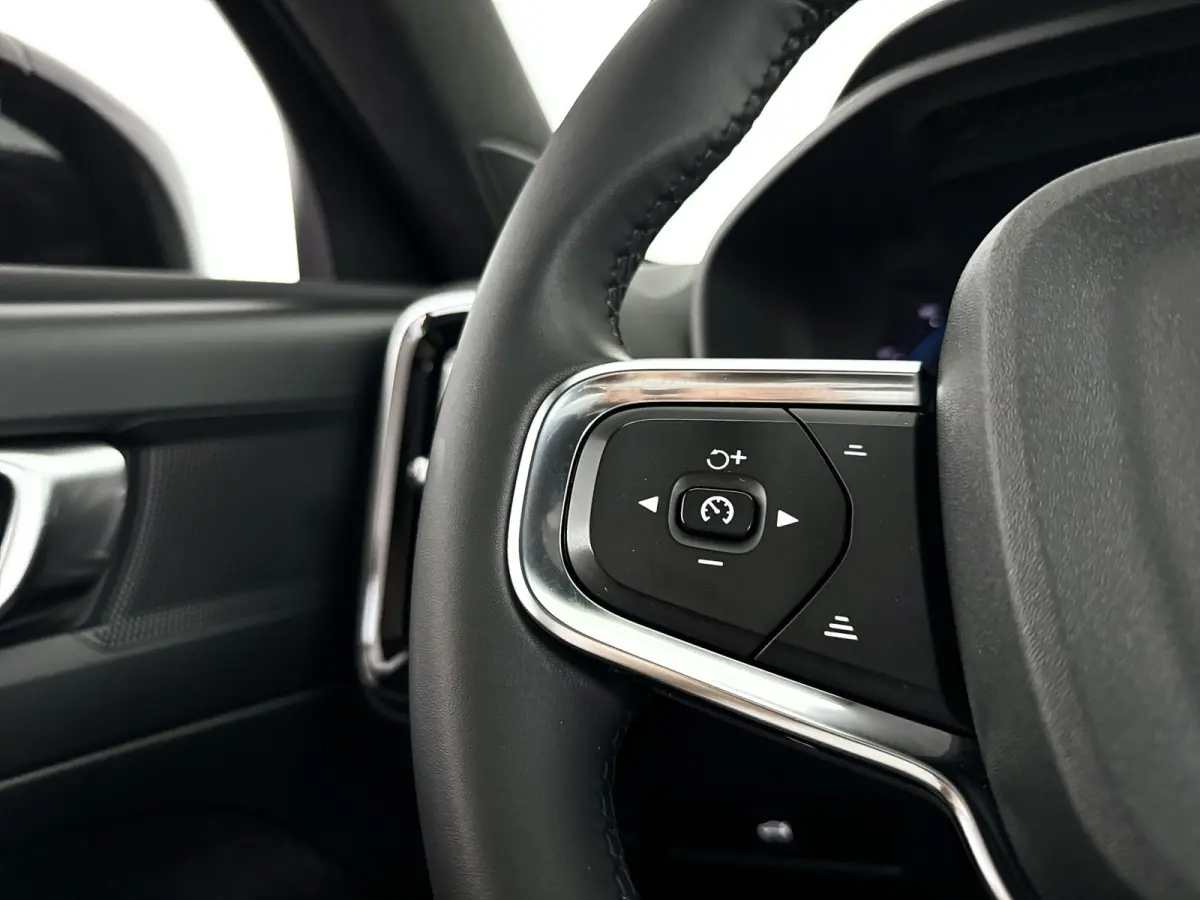Recharge Plus 69 kWh | Panoramadak | Parkeercamera | Stoel- en Stuurverwarming | Google navigatie