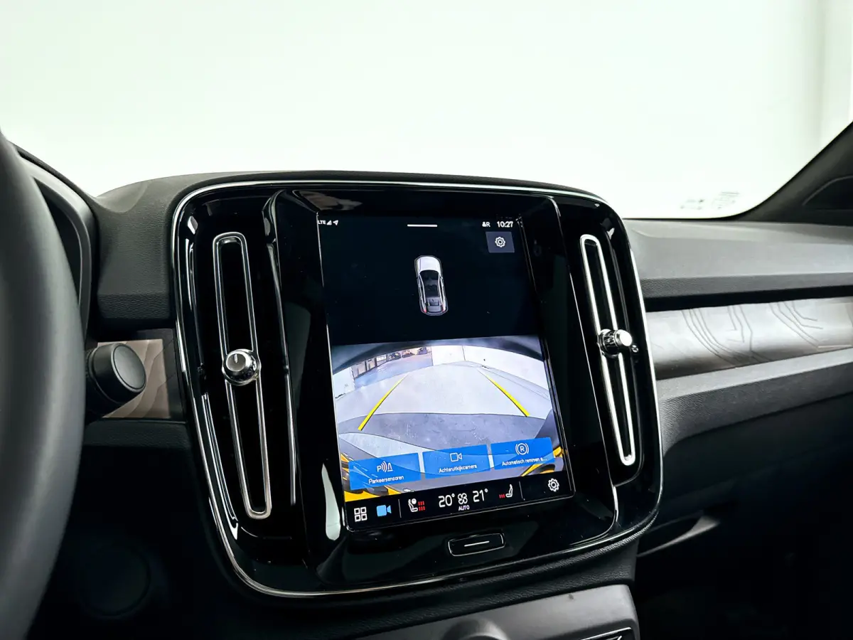Recharge Plus 69 kWh | Panoramadak | Parkeercamera | Stoel- en Stuurverwarming | Google navigatie