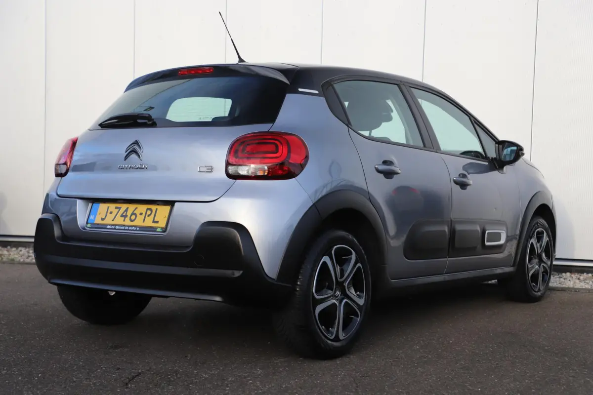 1.2 PureTech Feel Navigatie Carplay Android Climate Cruise Control Rijstrooksensor Parkeersensor All-season banden!