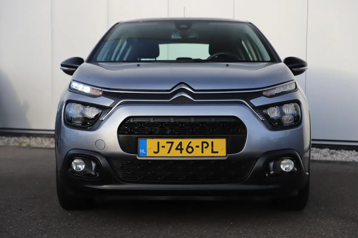 1.2 PureTech Feel Navigatie Carplay Android Climate Cruise Control Rijstrooksensor Parkeersensor All-season banden!