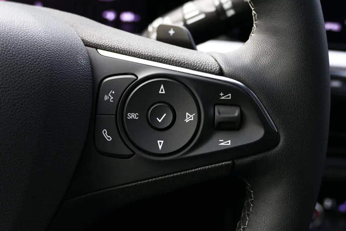 1.2 TURBO 136PK HYBRID GS ULTIMATE AUTOMAAT | Achteruitrijcamera | Afwijkende dakkleur | Apple Carplay/Android Auto|telefoonintegratie premium