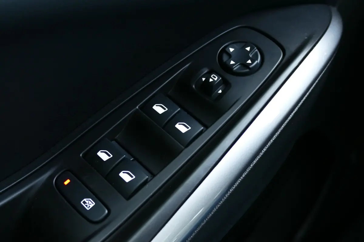 1.2 TURBO 136PK HYBRID GS ULTIMATE AUTOMAAT | Achteruitrijcamera | Afwijkende dakkleur | Apple Carplay/Android Auto|telefoonintegratie premium