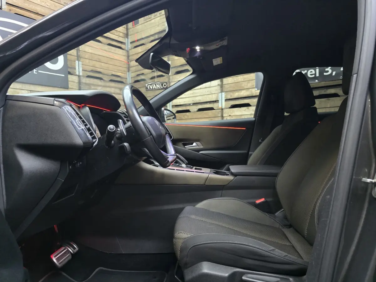 1.6 PureTech So Chic Xenon Navi Clima Camera uitlaatklep 18"LM