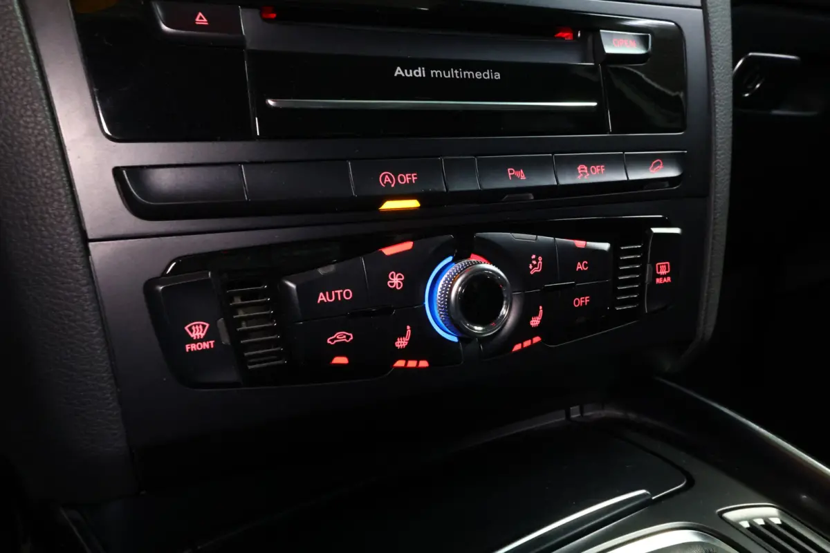 2.0 TFSI Quattro S-Line PANODAK NAVI AUTOMAAT SPORTLEDER CRUISE '13