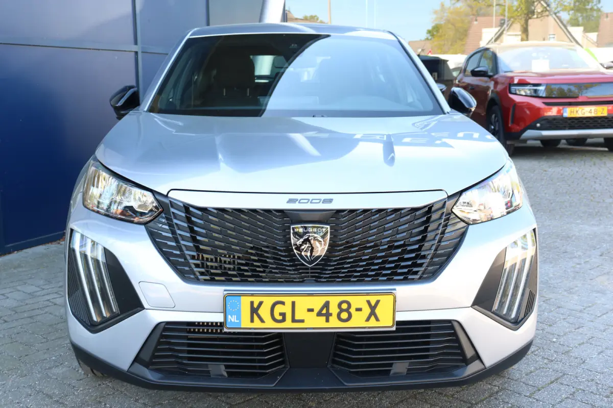 1.2 Hybrid 136 Style | Cruise Control | Parkeersensoren achter | LED koplampen |Apple carplay | DAB | Climate control |