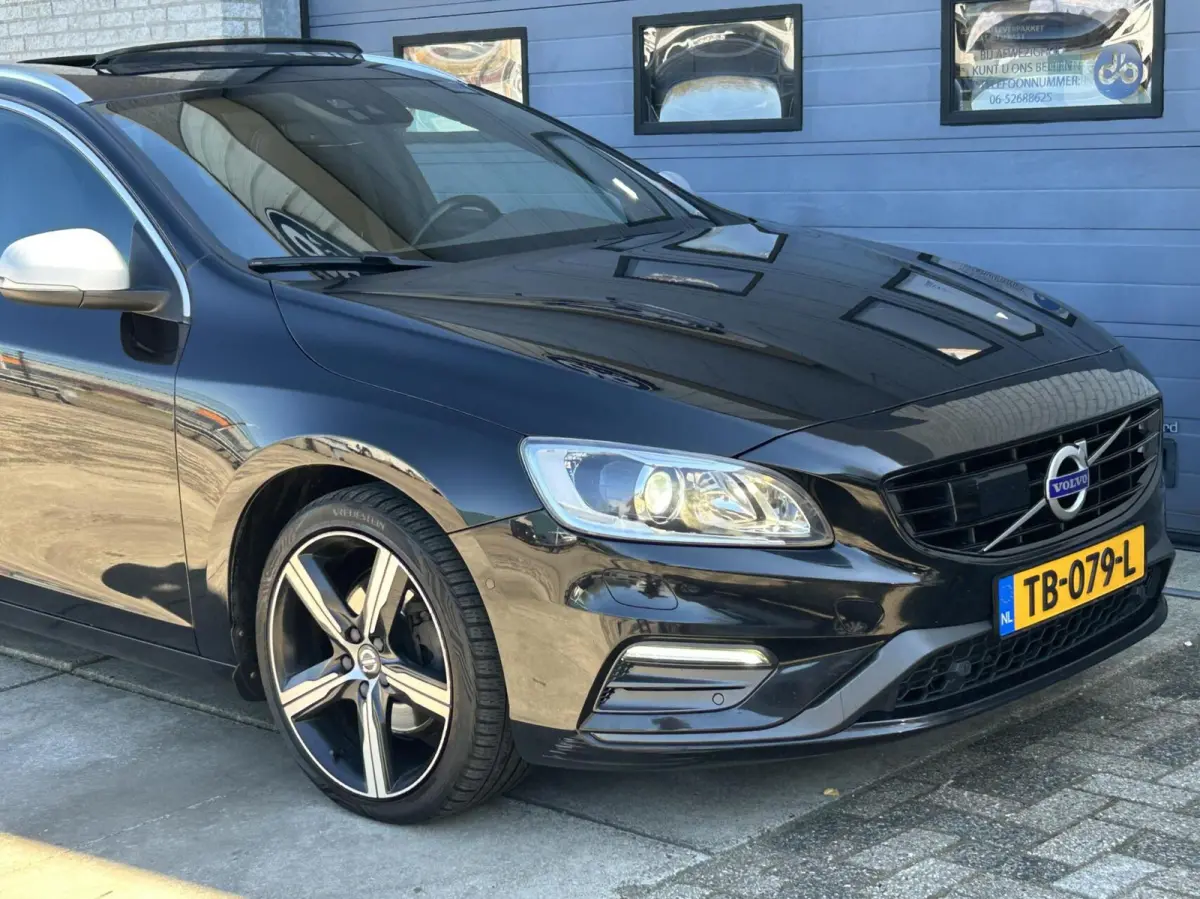 2.0 D4 191pk AUTOM. R-Design EXPORT/ HANDEL I OPENDAK I LEER