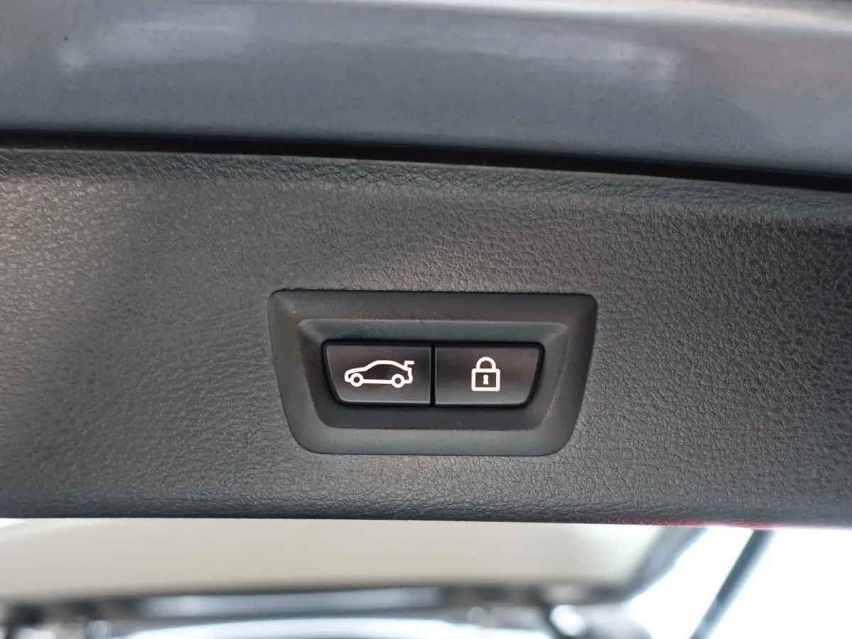 xDrive28i M Sport Aut- Panoramadak, Head Up, Memory, Xenon Led, Standkachel, Xenon Led, Camera