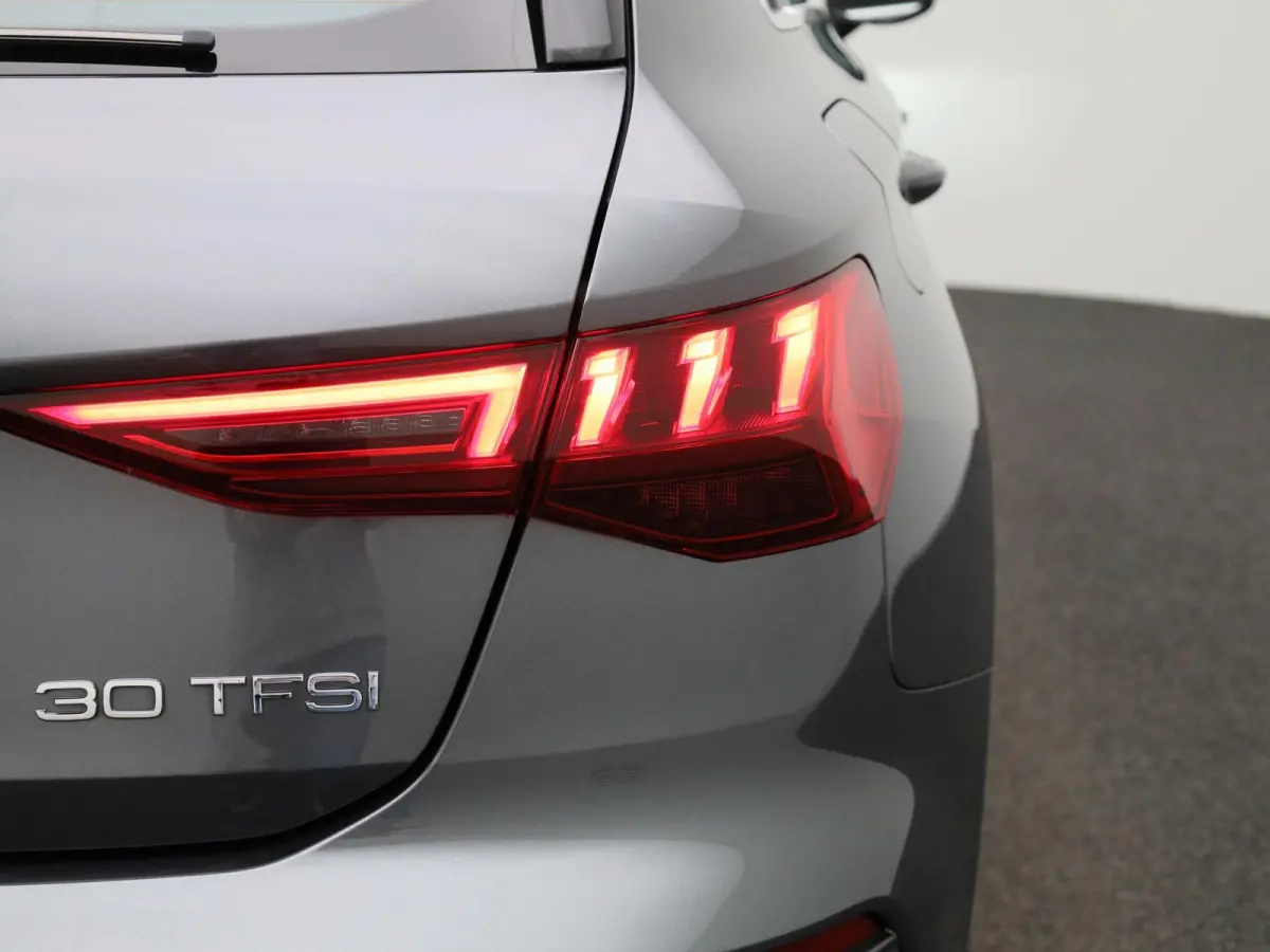 30 TFSI S edition 110 PK | S-Line | Automaat | Navigatie | Apple Carplay & Android Auto | Climate control | Digitale Cockpit | Sportstoelen |