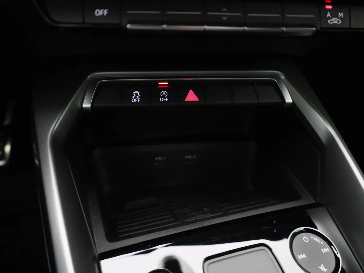 30 TFSI S edition 110 PK | S-Line | Automaat | Navigatie | Apple Carplay & Android Auto | Climate control | Digitale Cockpit | Sportstoelen |