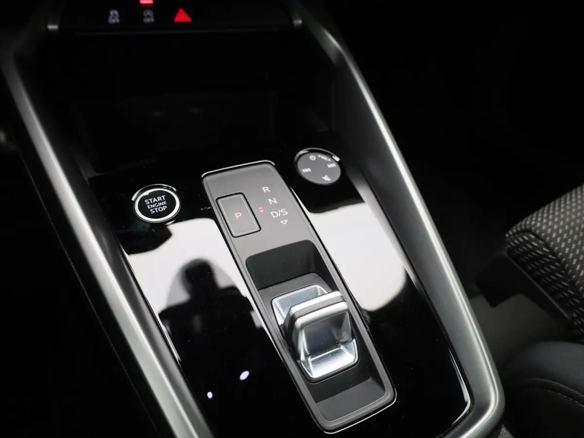 30 TFSI S edition 110 PK | S-Line | Automaat | Navigatie | Apple Carplay & Android Auto | Climate control | Digitale Cockpit | Sportstoelen |