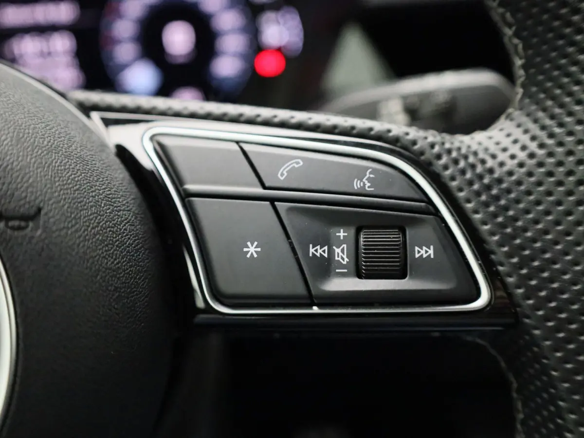 30 TFSI S edition 110 PK | S-Line | Automaat | Navigatie | Apple Carplay & Android Auto | Climate control | Digitale Cockpit | Sportstoelen |