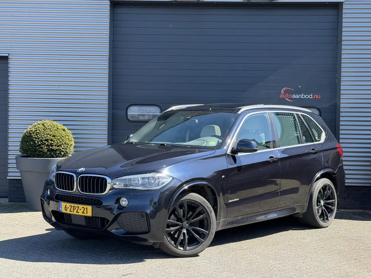xDrive30d High Executive 7p. M-Sport | Panoramadak | 360* Camera | Head-Up Display | Trekhaak |
