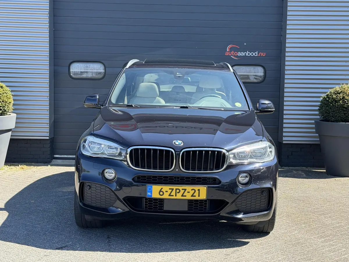 xDrive30d High Executive 7p. M-Sport | Panoramadak | 360* Camera | Head-Up Display | Trekhaak |