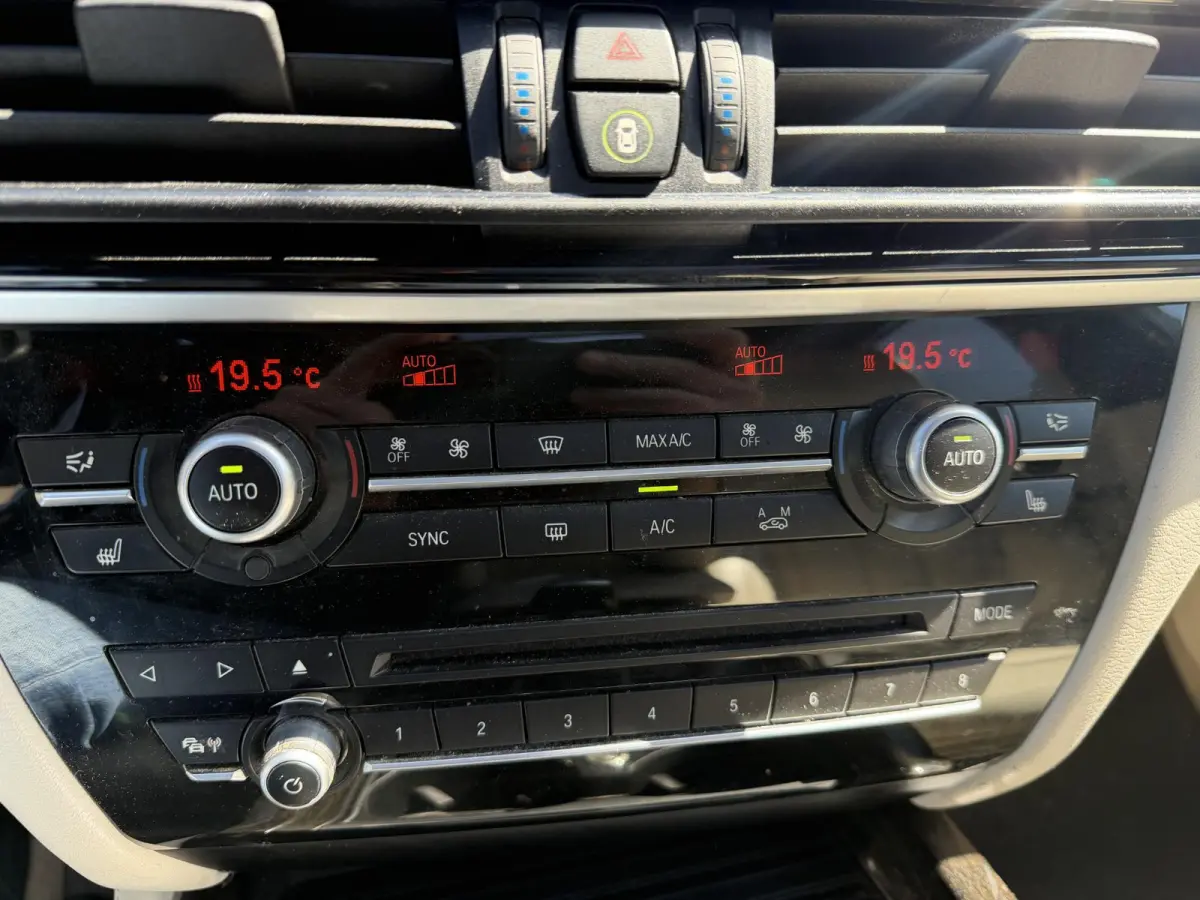 xDrive30d High Executive 7p. M-Sport | Panoramadak | 360* Camera | Head-Up Display | Trekhaak |