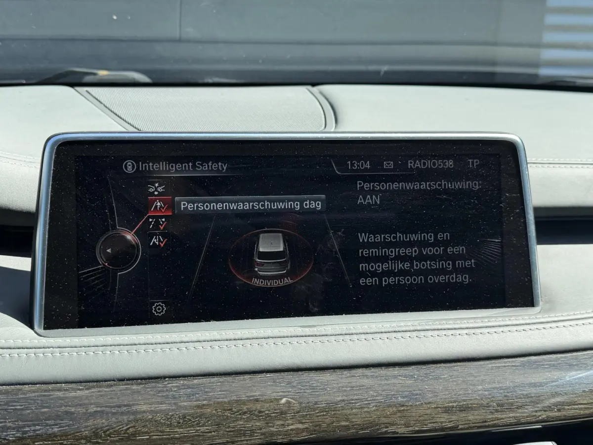 xDrive30d High Executive 7p. M-Sport | Panoramadak | 360* Camera | Head-Up Display | Trekhaak |