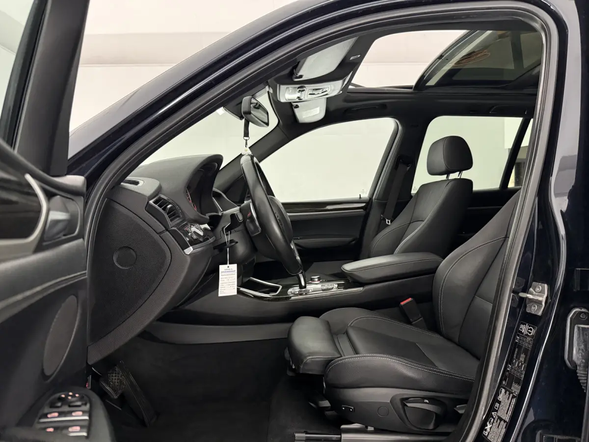 xDrive28i High Executive M-Sport | Pano | Cruise | Navi | Clima | Stoelverw. | Parkeersens.
