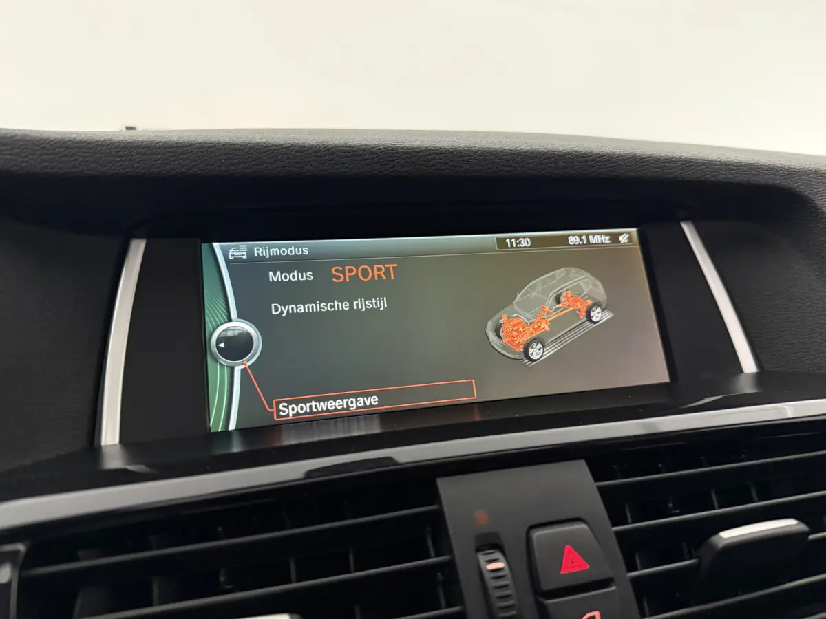 xDrive28i High Executive M-Sport | Pano | Cruise | Navi | Clima | Stoelverw. | Parkeersens.