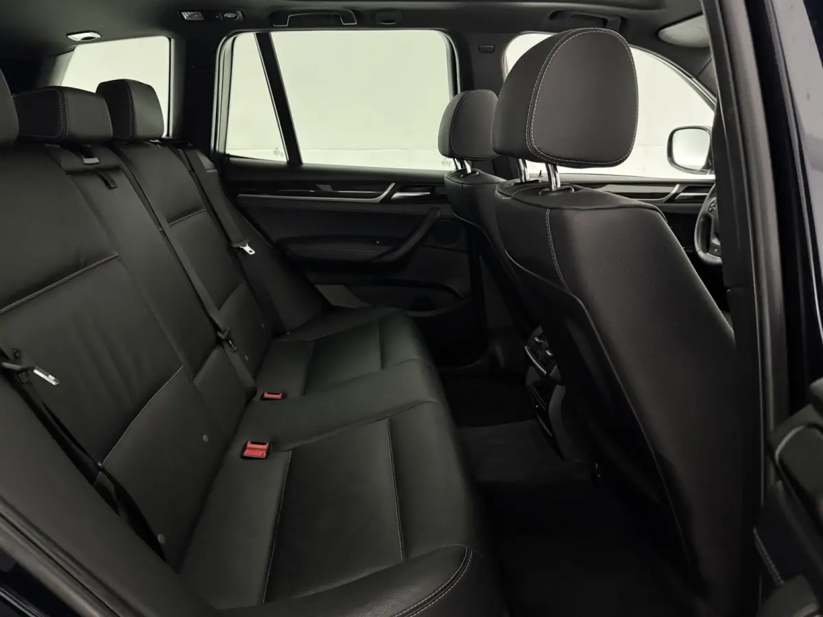 xDrive28i High Executive M-Sport | Pano | Cruise | Navi | Clima | Stoelverw. | Parkeersens.