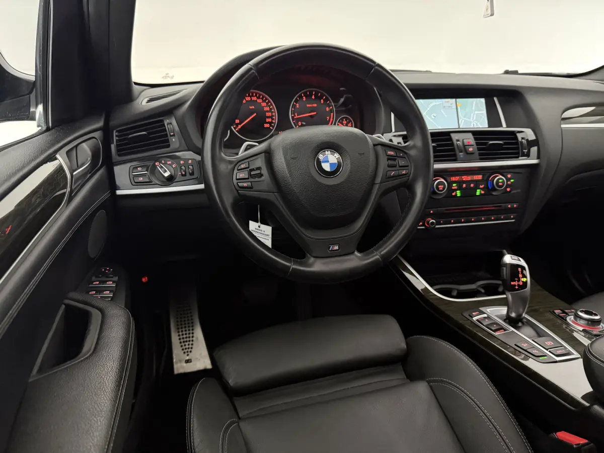 xDrive28i High Executive M-Sport | Pano | Cruise | Navi | Clima | Stoelverw. | Parkeersens.