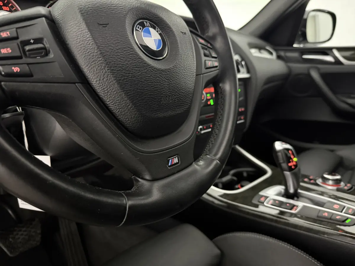 xDrive28i High Executive M-Sport | Pano | Cruise | Navi | Clima | Stoelverw. | Parkeersens.