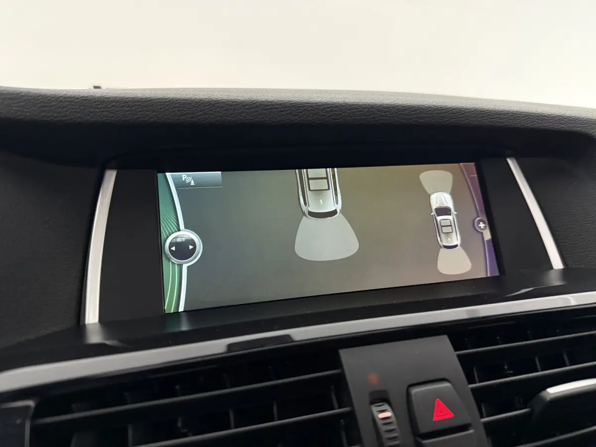 xDrive28i High Executive M-Sport | Pano | Cruise | Navi | Clima | Stoelverw. | Parkeersens.