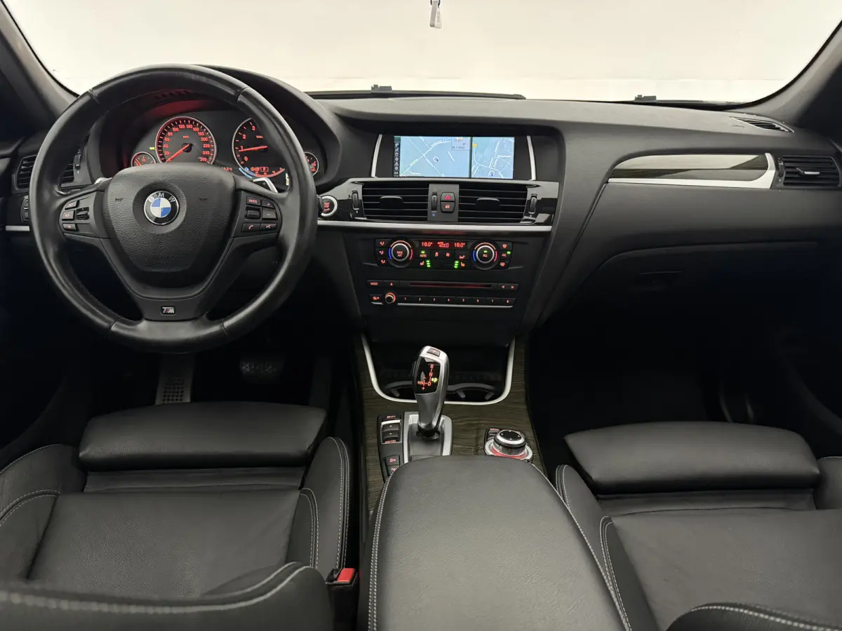 xDrive28i High Executive M-Sport | Pano | Cruise | Navi | Clima | Stoelverw. | Parkeersens.