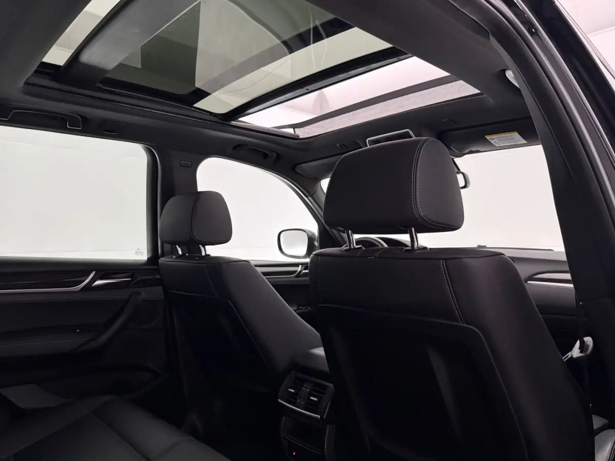 xDrive28i High Executive M-Sport | Pano | Cruise | Navi | Clima | Stoelverw. | Parkeersens.