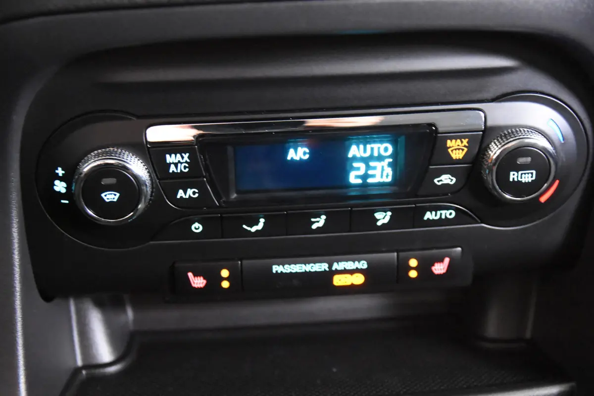 1.2 Trend Ultimate *Navigatie*PDC*Stoelverwarming*Carplay*