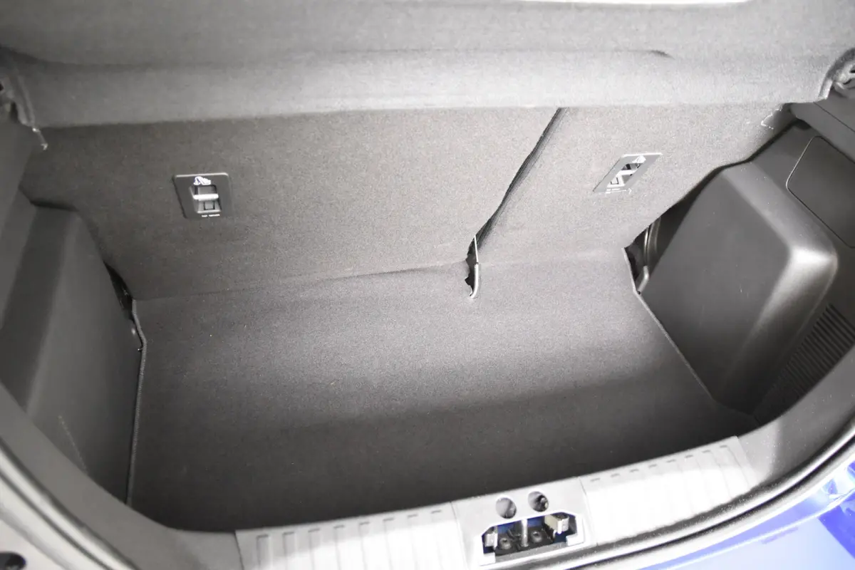 1.2 Trend Ultimate *Navigatie*PDC*Stoelverwarming*Carplay*