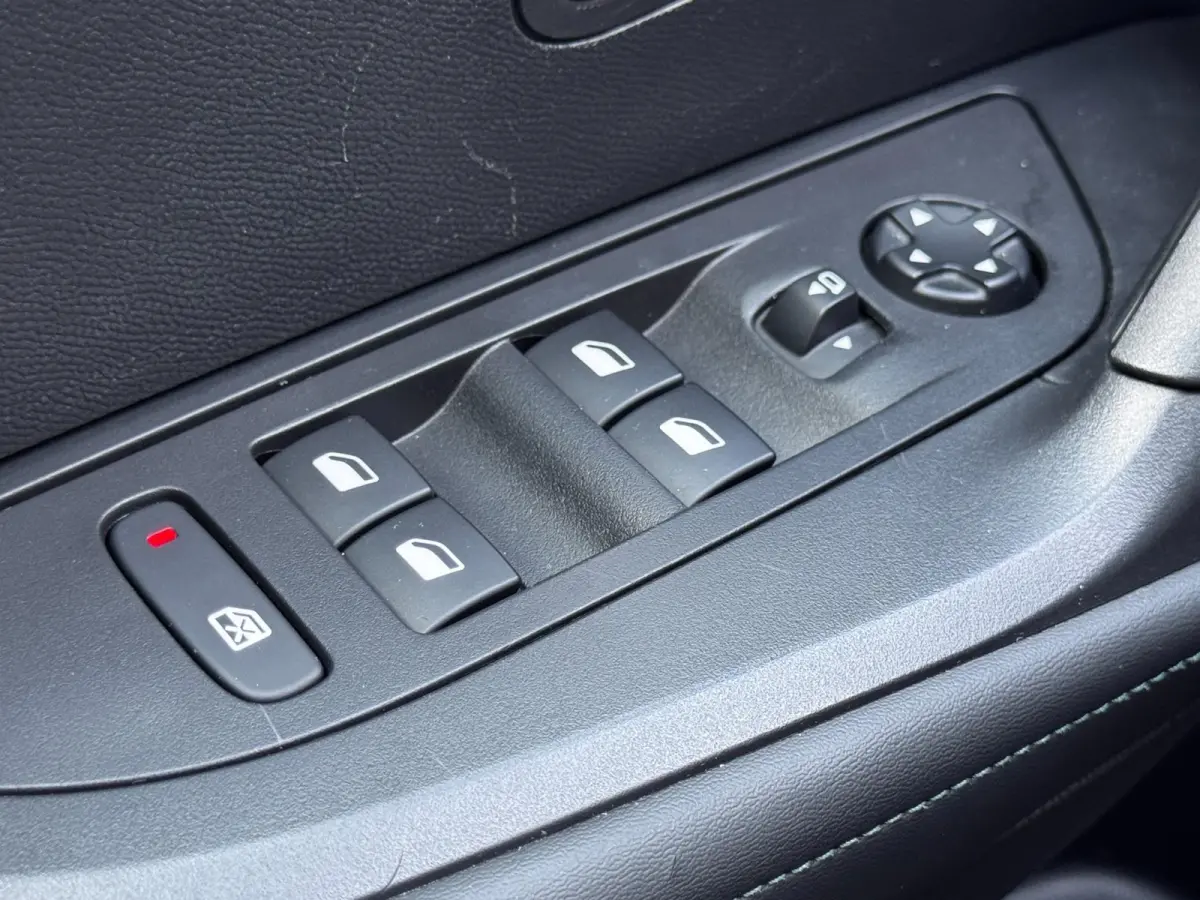 1.2 PT Allure | 130 PK | Trekhaak | Navigatie | NL-Auto | Parkeersensoren | Climate Control |